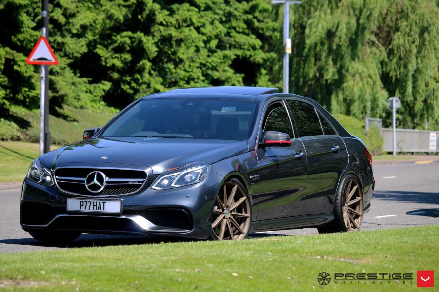  Mercedes-AMG E63 on Vossen Wheels (VFS10) 2017 года  (фото 4 из 18)